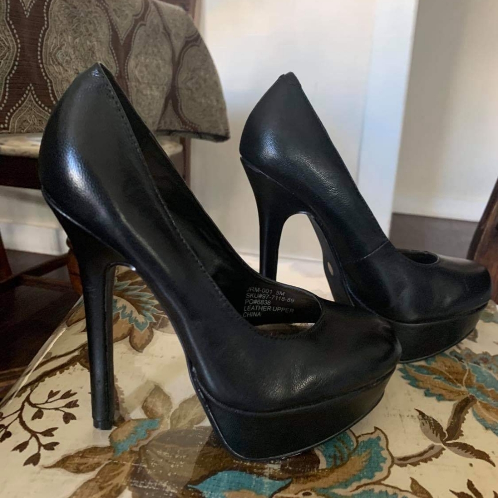 Cathy Jean Black Stiletto Size 5